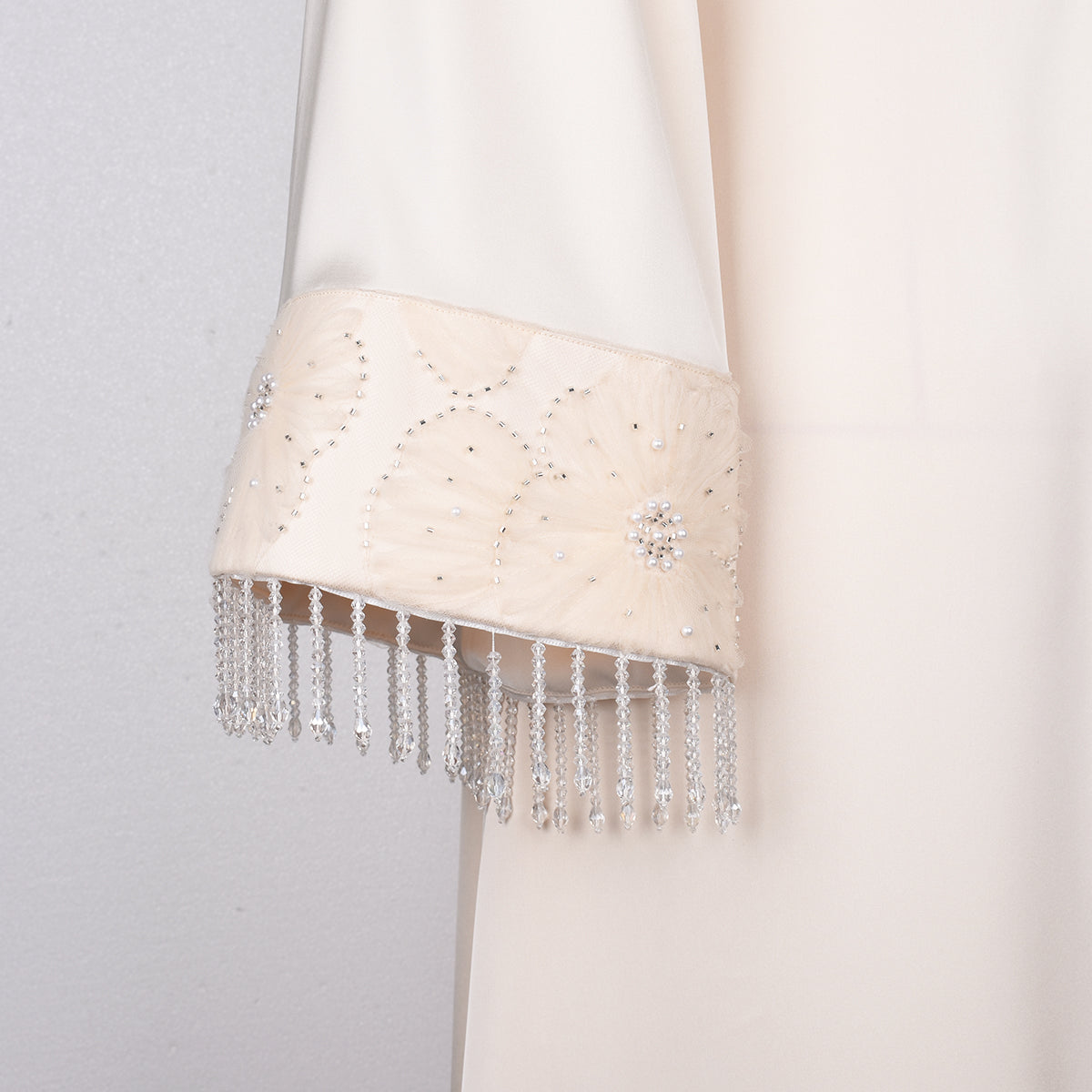 Détails finitions robe Amaria Pearl